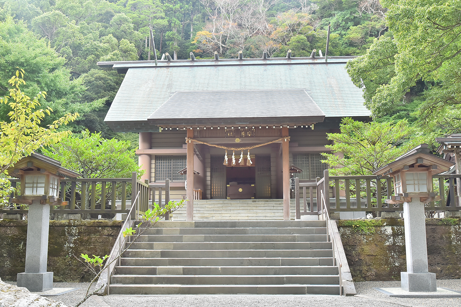 安房神社